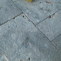 Bodenplatten, in römischen Verband