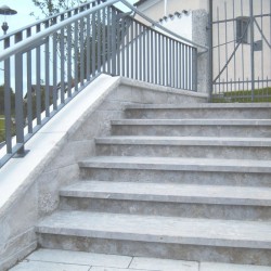 Stufen- und Abdeckplatten